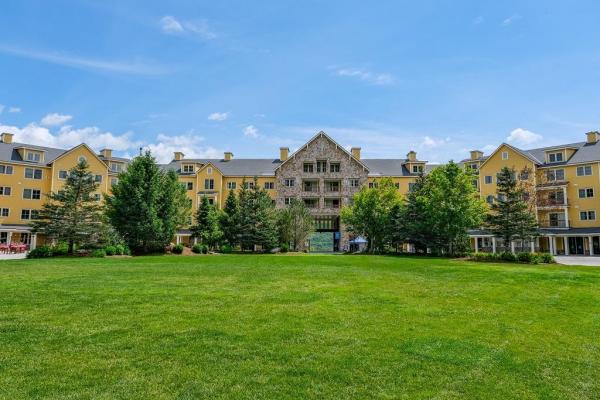 342/344 QIV Jackson Gore Inn