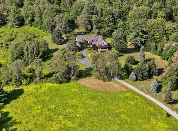 Single Family in Stowe VT
