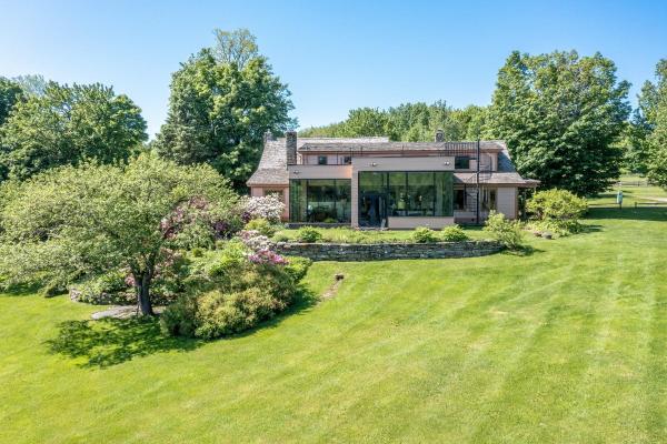 Single Family in Morristown VT