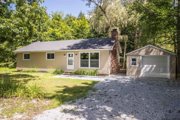 812 Middle Road