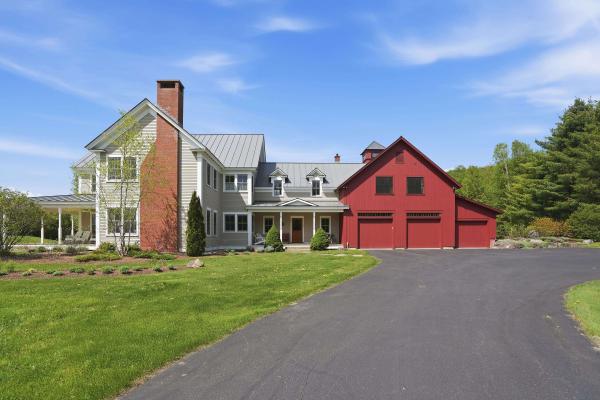 Single Family in Stowe VT