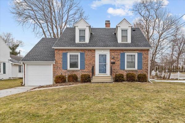 27 Howard Avenue