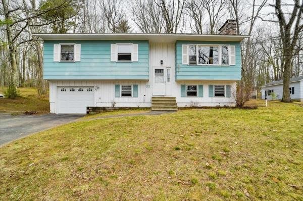 22 Greenbriar Drive