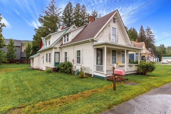 1176 W Woodstock Road