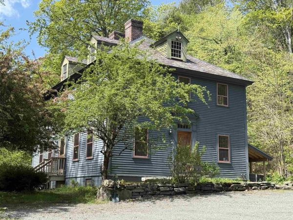 800 Hubbard Hill