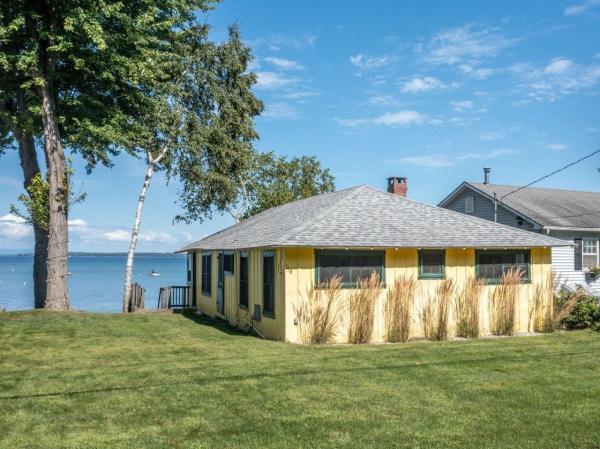 156 Beach Road
