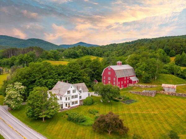 5250 West Woodstock Road