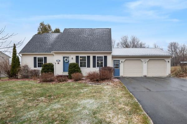 34 Hunting Ridge Lane