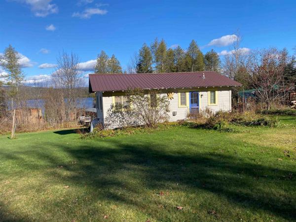 Single Family in Greensboro VT