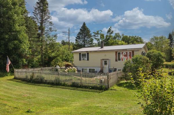 Single Family in Morristown VT