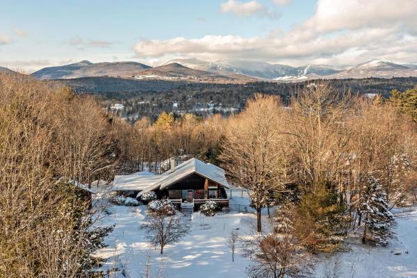 Single Family in Stowe VT