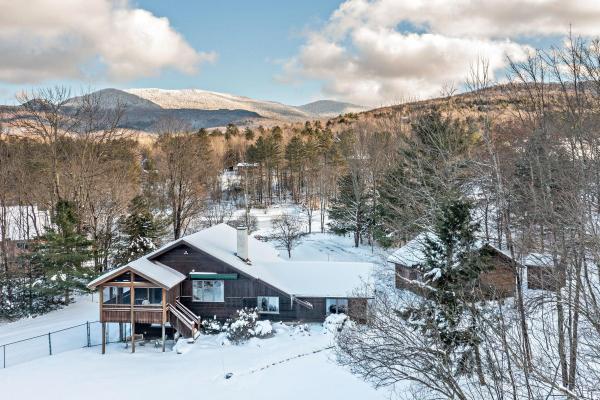 Single Family in Stowe VT