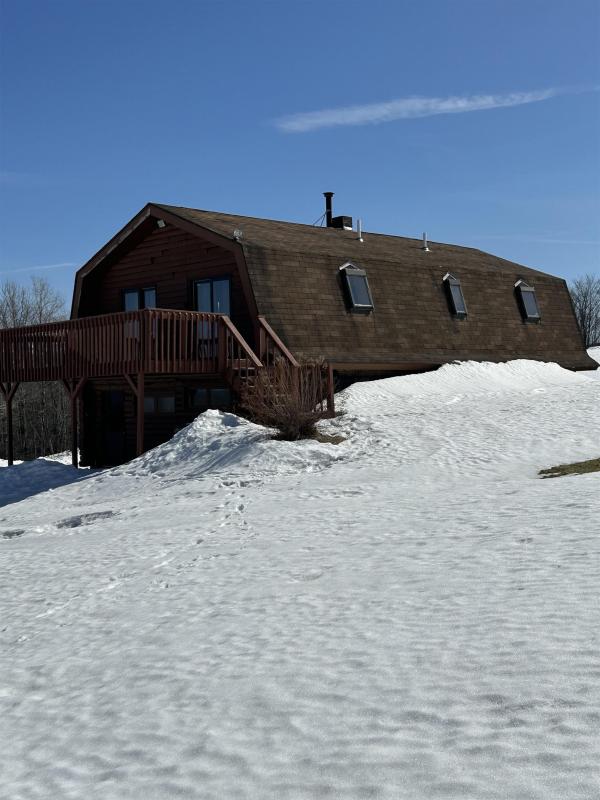 274 Hedgehog Hill Road N
