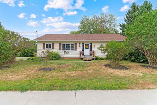 52 Maplewood Avenue