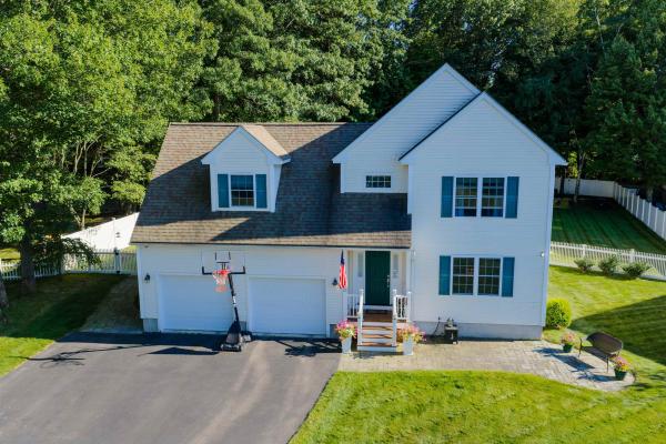 25 Hidden Oaks Drive