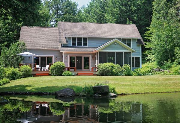 Single Family in Stowe VT