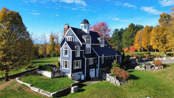 Single Family in Albany VT