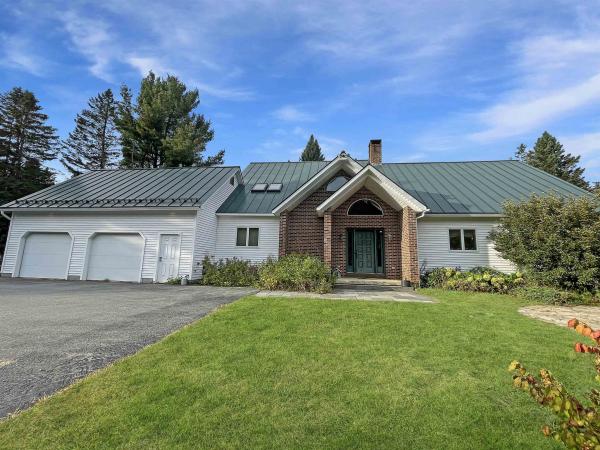 1504 Lake Road