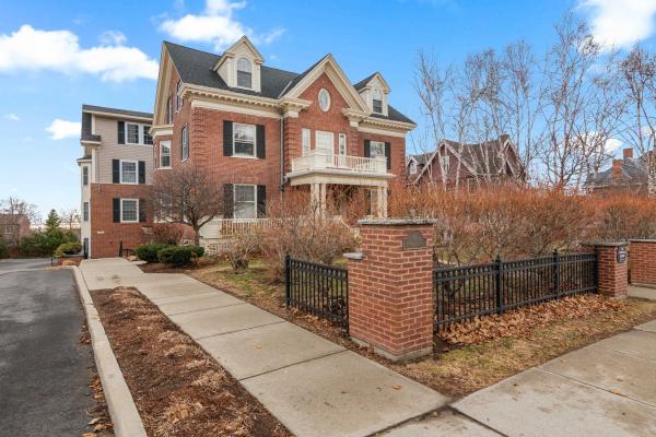 81 South Williams Street