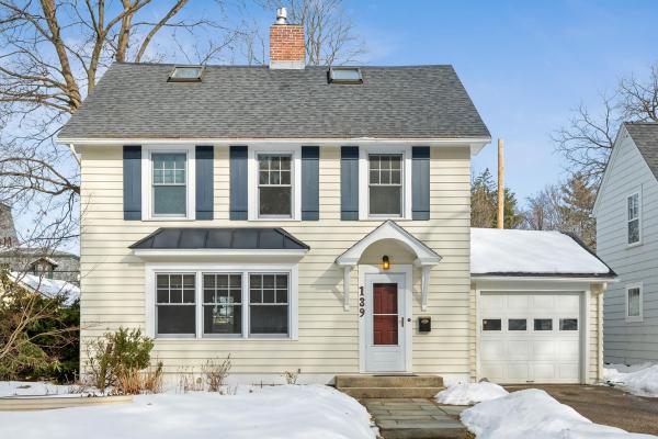 139 Robinson Parkway