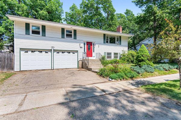 88 Pleasant Avenue
