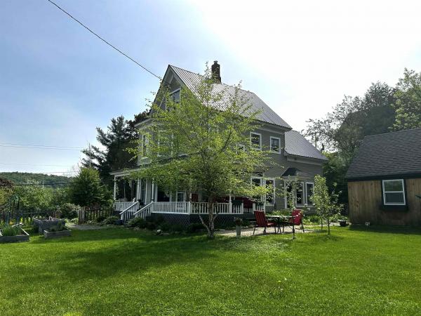 Single Family in Hardwick VT