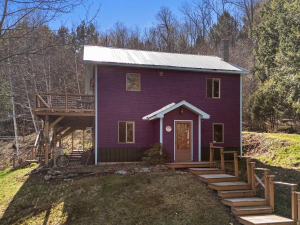 28 Notch Road