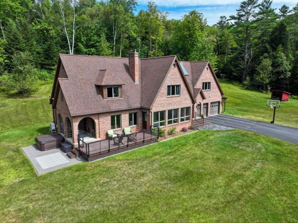 936 Rocky Ridge