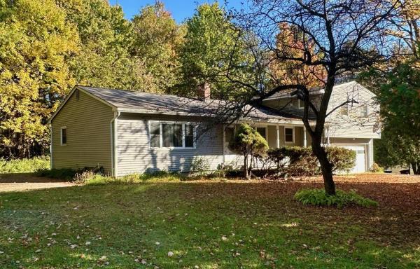 22 Lawrence Heights
