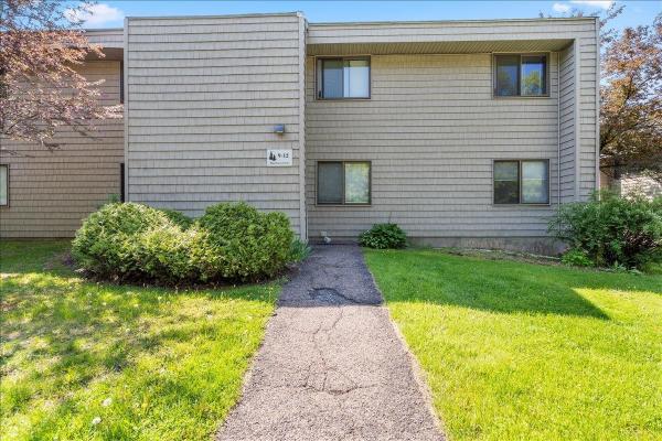 11 Hawthorne Circle