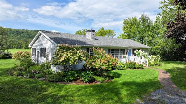 922 Happy Valley Road