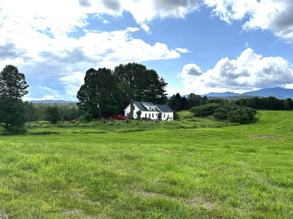 Single Family in Hyde Park VT