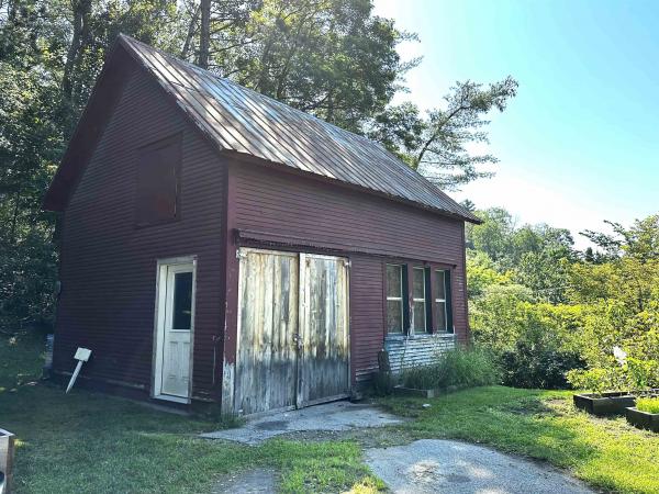 Single Family in Hardwick VT