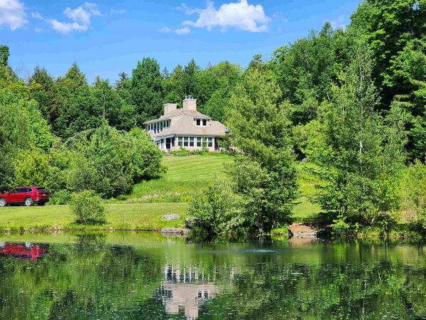 Single Family in Stowe VT