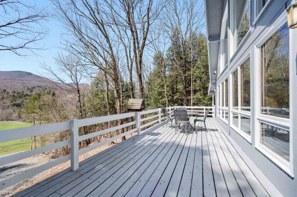 Single Family in Stowe VT