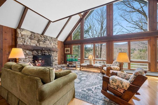 Single Family in Stowe VT