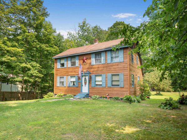 292 Ledgemere Point