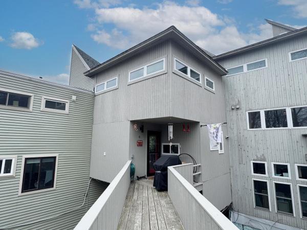 100 Ardec Lane