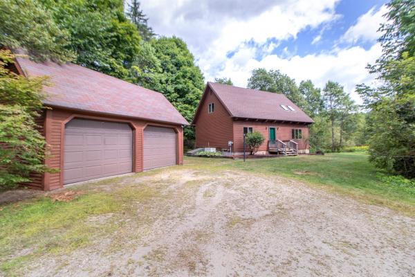 29 Roundy Brook Road